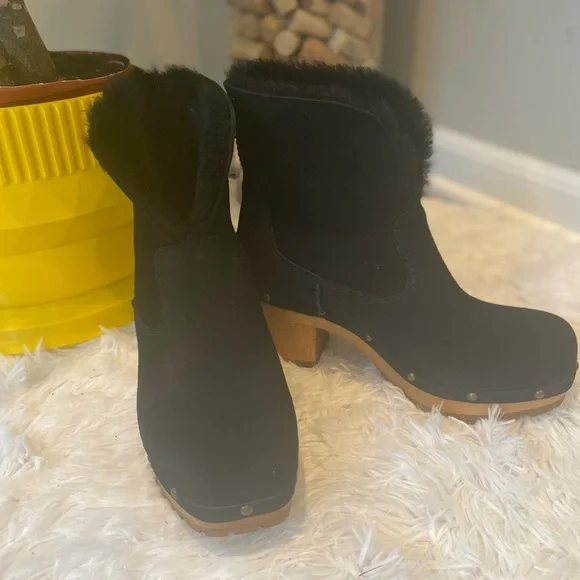 ✨Ugg (NWOT) Suede Boots Size 6✨ - Picture 6 of 6